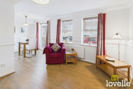 2 bedroom Flat To Let - Photo 3