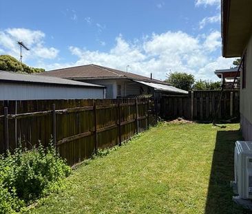 Close to Middlemore and Train Station - Photo 4