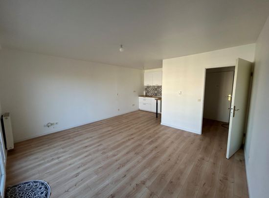 location Appartement T2 DE 43.44m² À ELANCOURT - Photo 1