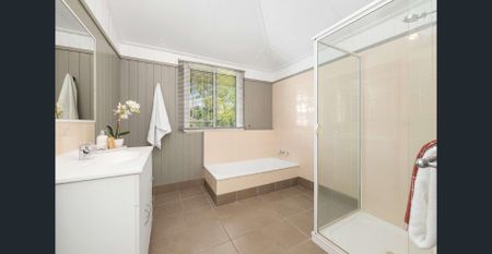 SPACIOUS QUEENSLANDER IN BSHS CATCHMENT - Photo 2