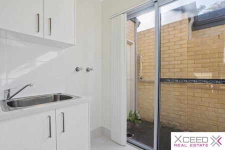 Modern 3-Bedroom Home in Central Nollamara - Photo 3