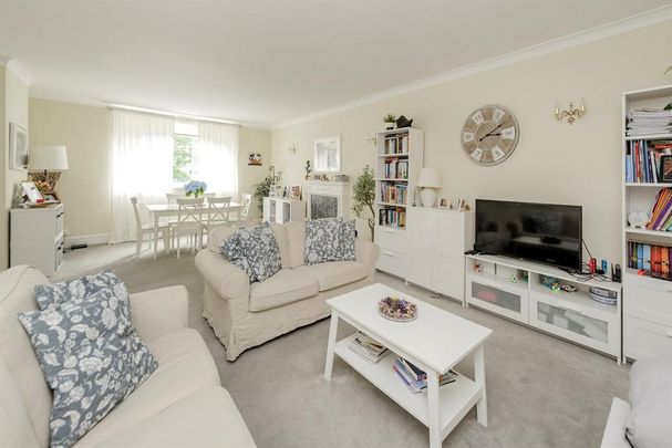 3 bedroom maisonette to rent - Photo 1