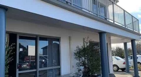 Apartment Living by the Sea - Photo 4