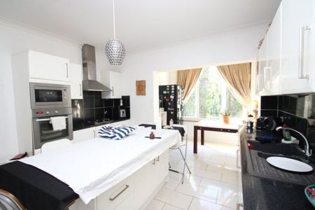 Heathhurst Road, Sanderstead, CR2, Property for rent - Photo 3