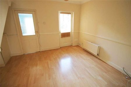 St. Georges Road, Reading, Berkshire, RG30 - Photo 5