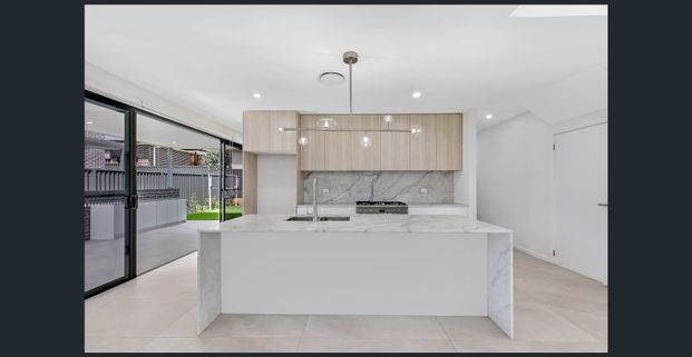 Big & Beautiful - Photo 1