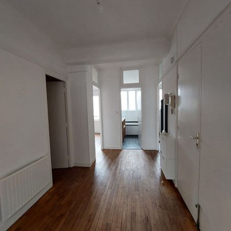 TRIANGLE D'OR - RUE VOLTAIRE - appartement T3 - Photo 5