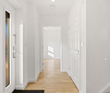 3 bedroom terraced house to rent - Photo 5