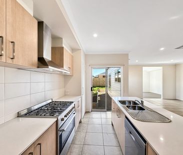 🏡 4-Bedroom House in Eynesbury - Photo 4