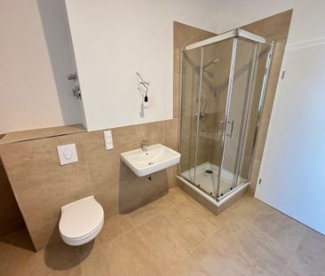 Attraktive 2-Raum-Wohnung mit Einbauküche - Photo 1