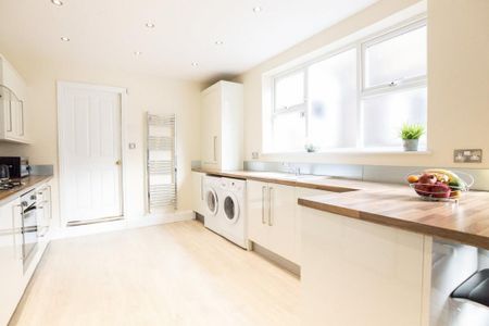 5 bedroom terraced house to rent - Photo 5