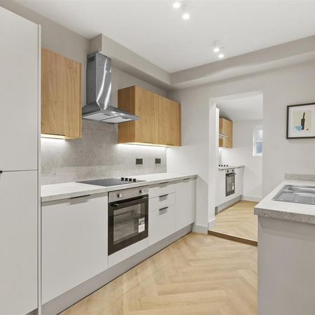 1 bedroom in a house share to rent - Photo 3