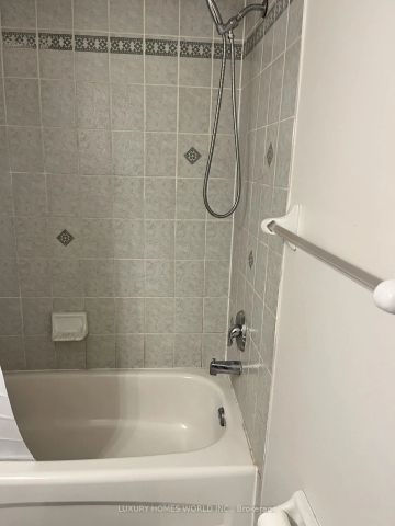 7 Glacier Crescent - Photo 2