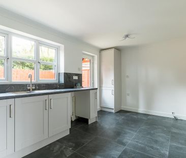 To Let 2 Bed House - Semi-Detached - Photo 6