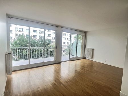 Location Appartement 2 pièces 56m² - Photo 3