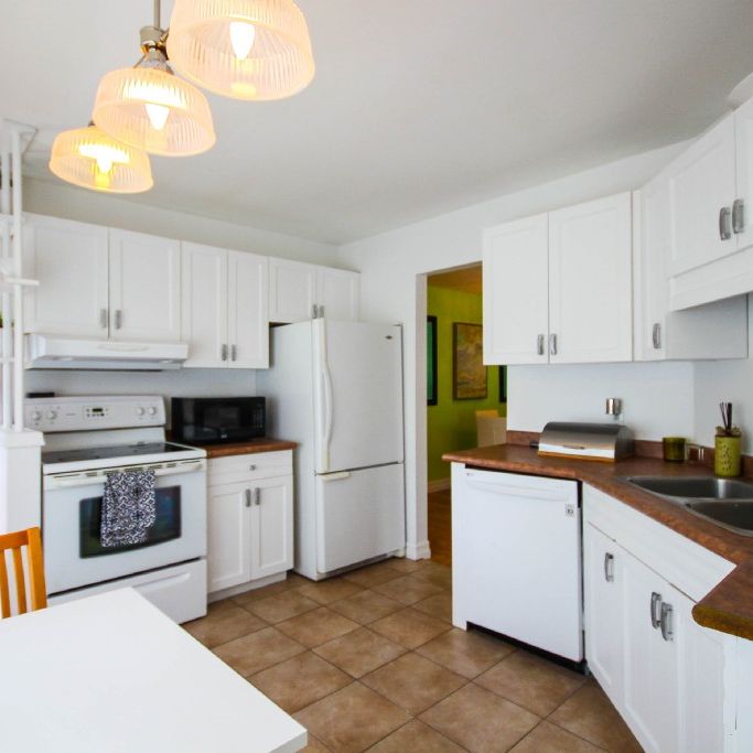 90 Douglas Ave, Kingston, ON K7K 6C6 - Photo 1