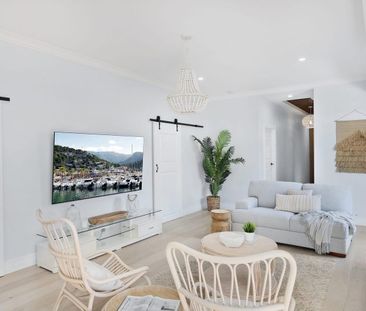 Luxury Coastal Living at 45 Robertson Rd, Killarney Vale - Photo 2