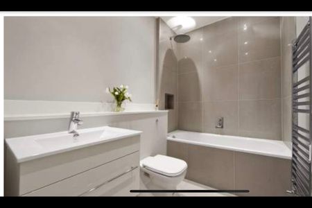 2 Bed Flat, Powis Square, W11 - Photo 5