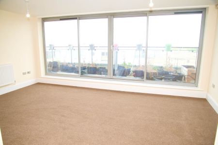 Price £1,950 pcm - Available Now - Unfurnished - Photo 2
