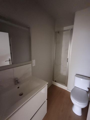 Location Appartement 3 pièces 76m² MILLAU 12100 - Photo 5