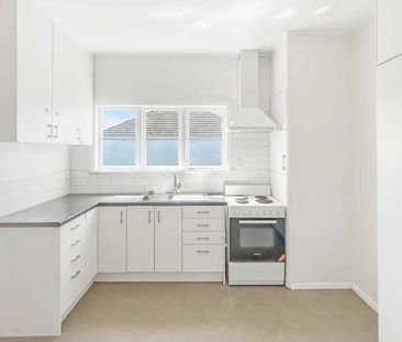 Tidy 2 bedroom rental in Manurewa! - Photo 2