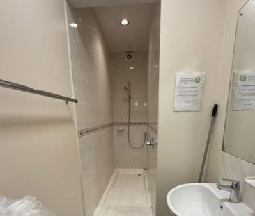 House share to rent - Photo 1