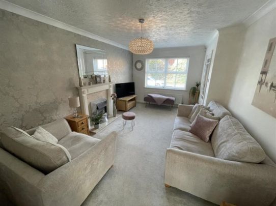 3 bedroom semi-detached house to rent - Photo 1