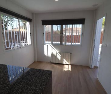 4 bedroom luxury Detached House for rent in Rocafort, Spain - Photo 2