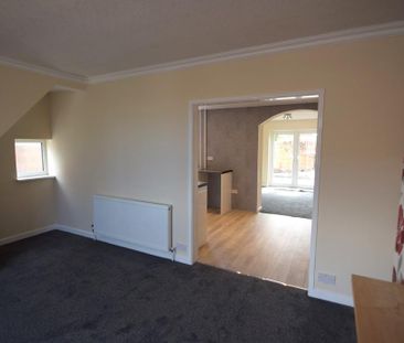 3 bedroom semi-detached house to rent - Photo 6