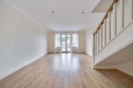 2 bedroom terraced house to rent - Photo 3