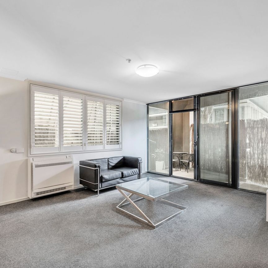 Separate living and dining area! Courtyard! - Photo 1