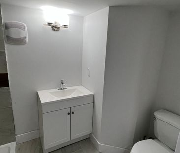 For Lease - 1423 Lawson Road Unit# Lower unit, London North, Ontario - Photo 2