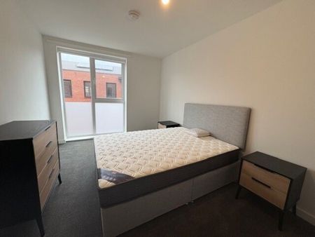 Deansgate Gardens, Bolton, BL1 - Photo 2