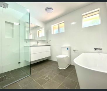 Renovated Family Home With Pool - Photo 6