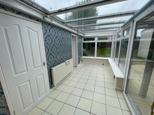 Claverham, North Somerset - Photo 1