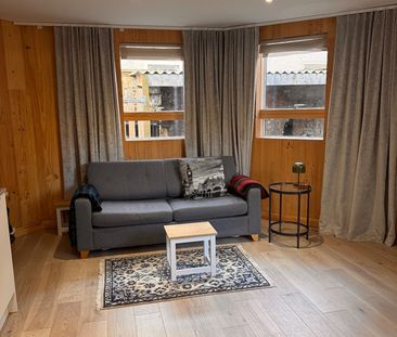 1 Bed Flat, Simon Square, EH8 - Photo 1