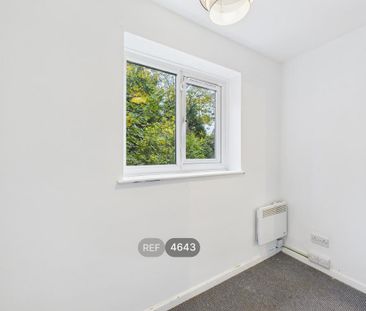 2 bedroom property to rent - Photo 2