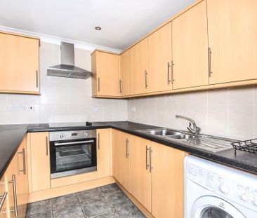 2 bedroom flat to rent - Photo 6