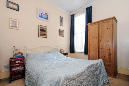 2 bedroom ground floor flat to rent - Photo 4