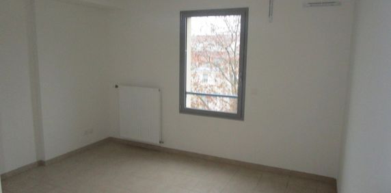 Location Appartement 1 pièce 21m² VALENCE 26000 - Photo 2