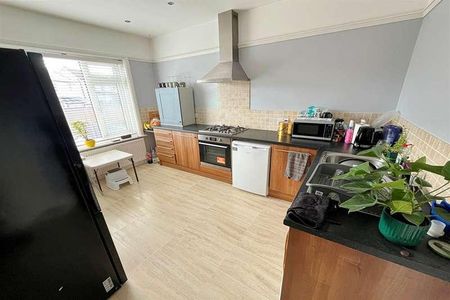 Southbourne, BH6 - Photo 4