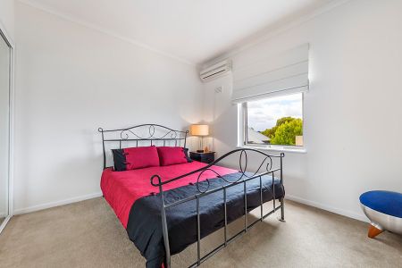 2/1066 Lygon Street, Carlton North VIC 3054 - Photo 5