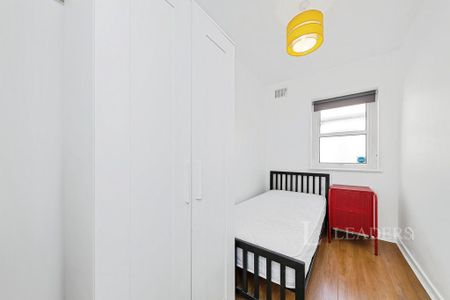 4 bedroom terraced house to rent - Photo 2