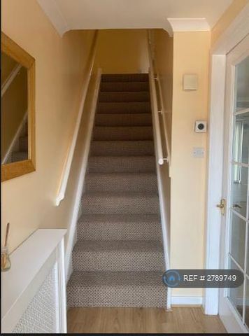 2 bedroom terraced house to rent - Photo 4