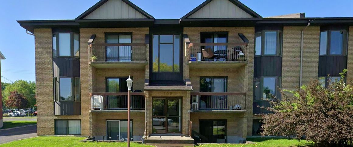 2 CH - 1 SDB - Sainte-Julie - $1,600 /mo - Photo 1