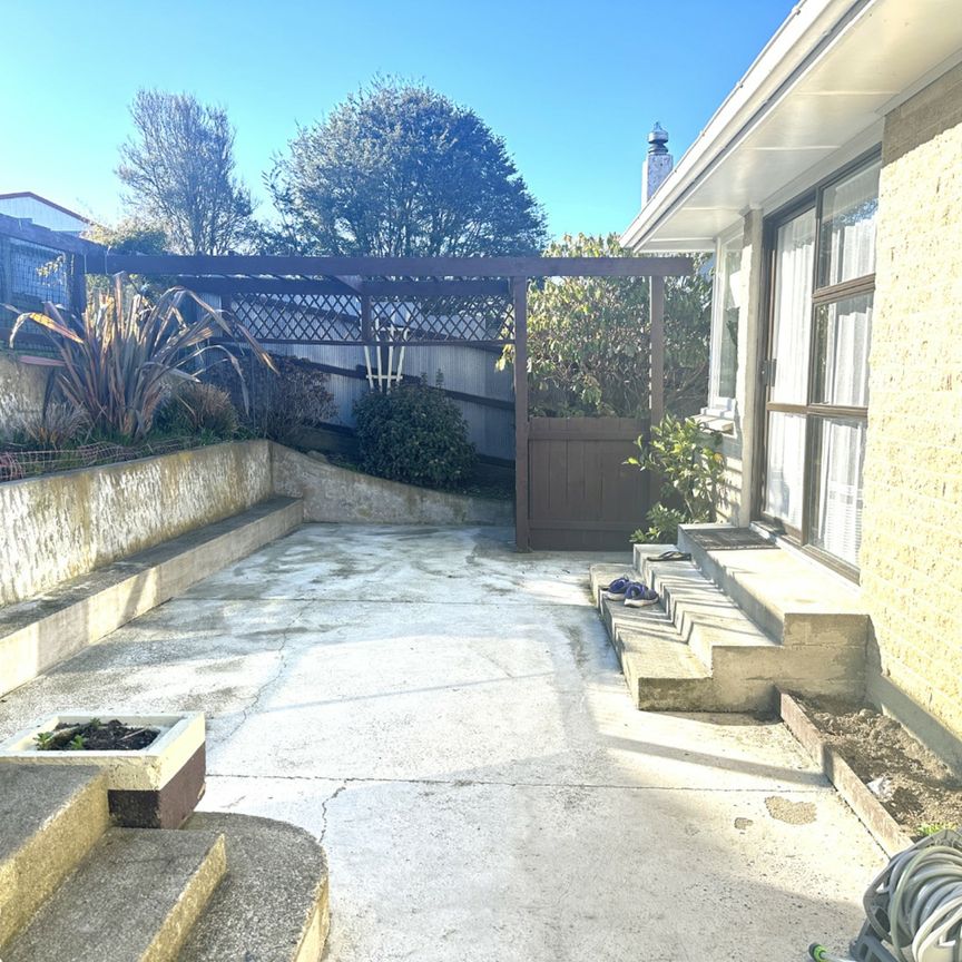 Family Living - Photo 1