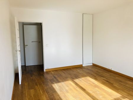 PARIS 15 - STUDIO MEUBLE - 28.12 m2 - Photo 4