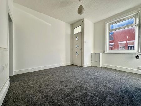 2 bedroom terraced house to rent - Photo 2