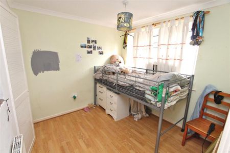 3 bedroom terraced house to rent - Photo 5