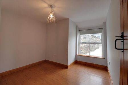 2 bedroom semi-detached house to rent - Photo 4